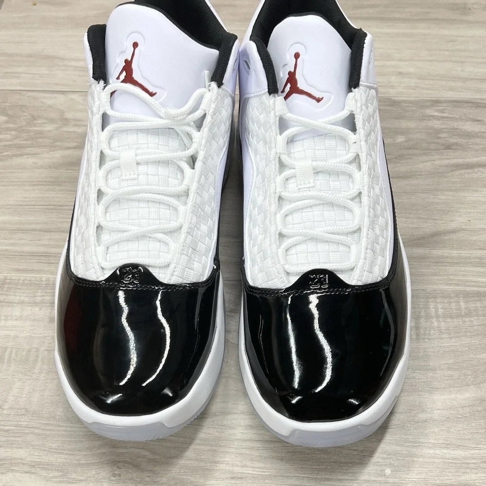 Jordan Max Aura 2 Men's 11.5 White Black Gym Patent Basketball Shoes CK6636-102